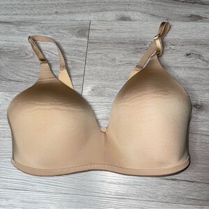 SOMA Vanishing 360 Wireless Bra 34C Nude Intimates Sexy Romantic Minimal